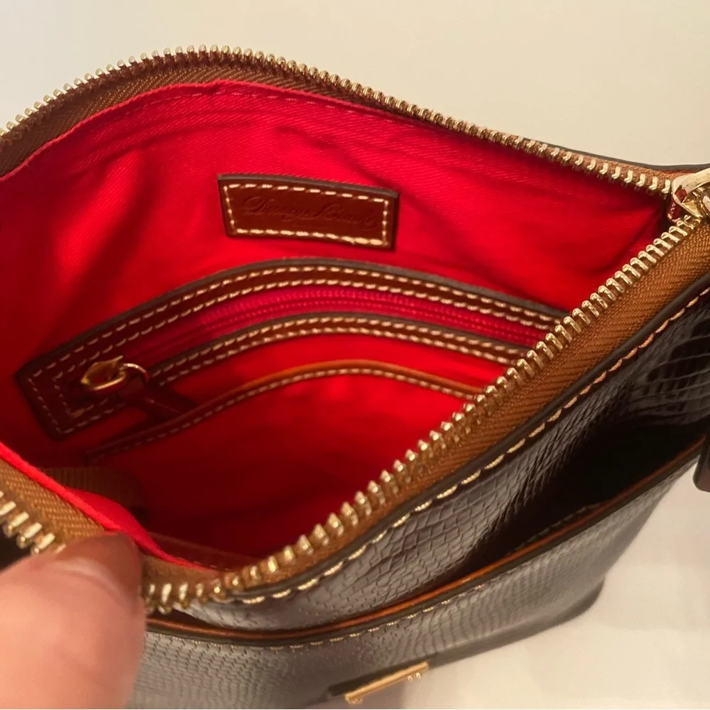 DOONEY & BOURKE BAG SHOULDER DARK RED TEXTURED CROC LOOK & BROWN LEATHER ZIPPER